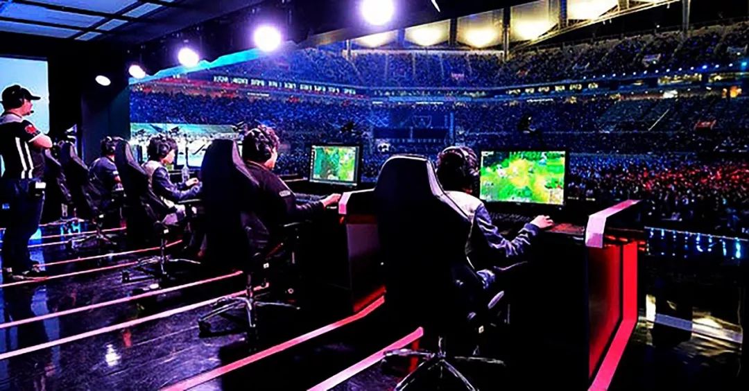 新闻发布会 新闻发布会